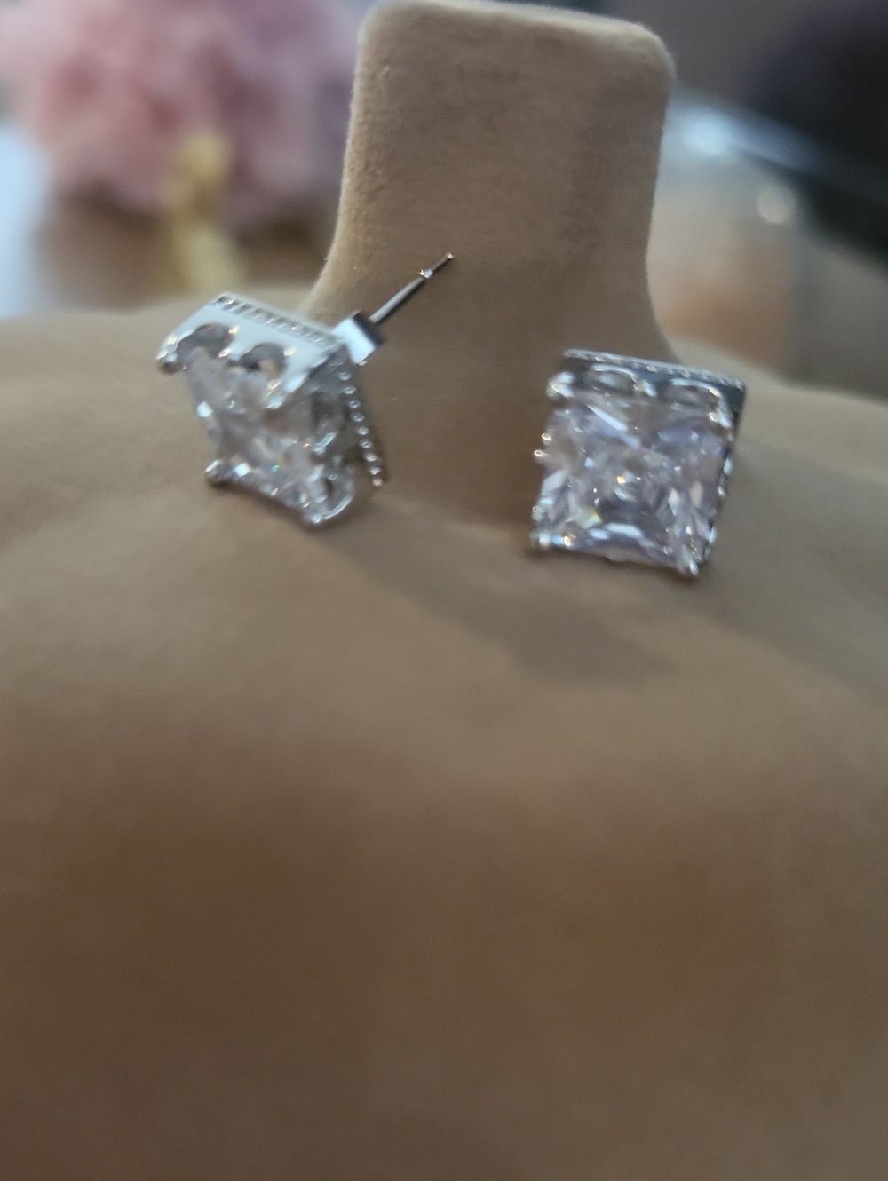 💎🩶 silver cubic zirconia square stud earrings! - Picture 2 of 6
